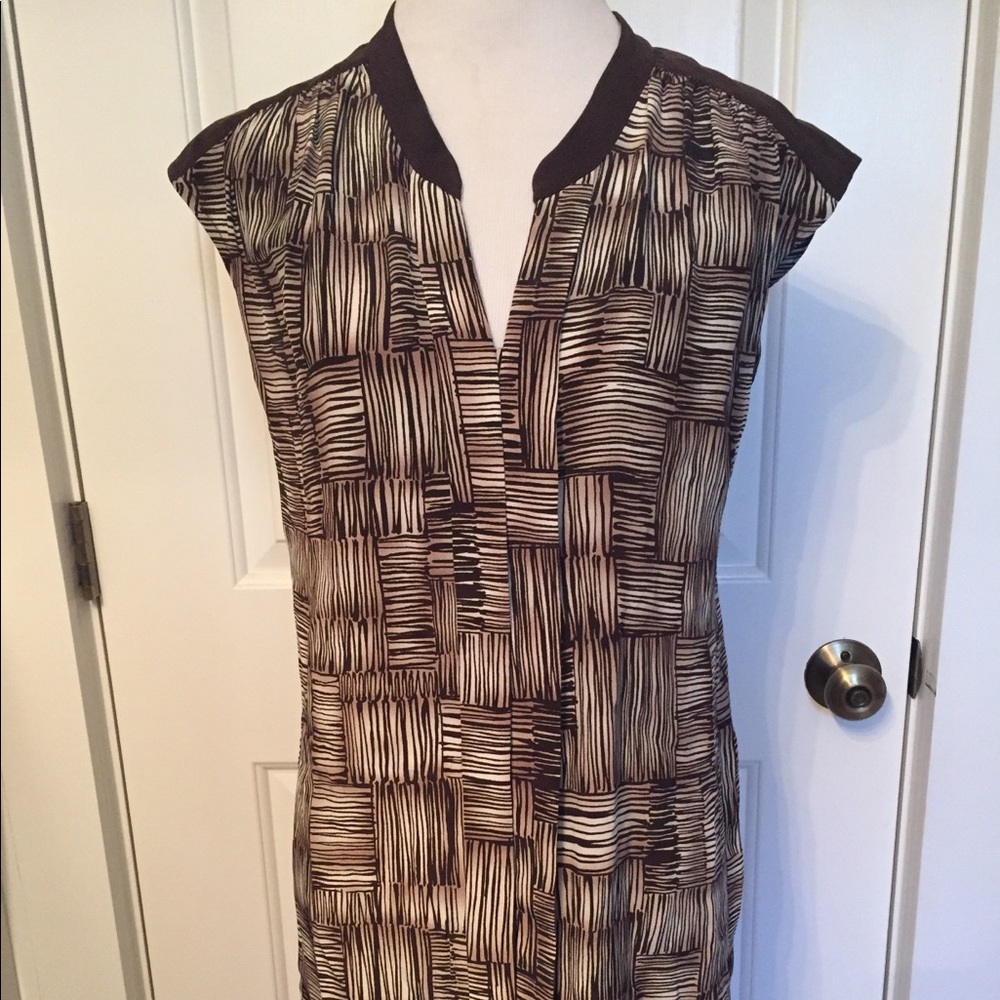 WORTH TOP BLOUSE TUNIC BROWN CREAM PRINT SILK SLEEVELESS BUTTON FRONT Size P=S